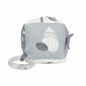 MojToj - pekné detské hračky plysova kocka littledutch ocean zralok modry mojtojsk hryzatko 300x300 - MojToj - pekné detské hračky